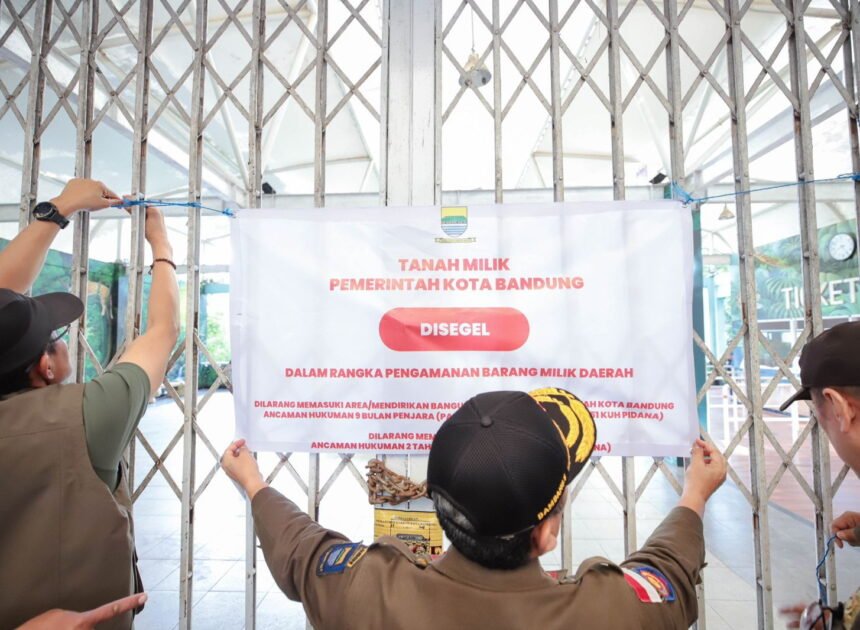 Satpol PP Amankan Aset dan Satwa Kebun Binatang Bandung
