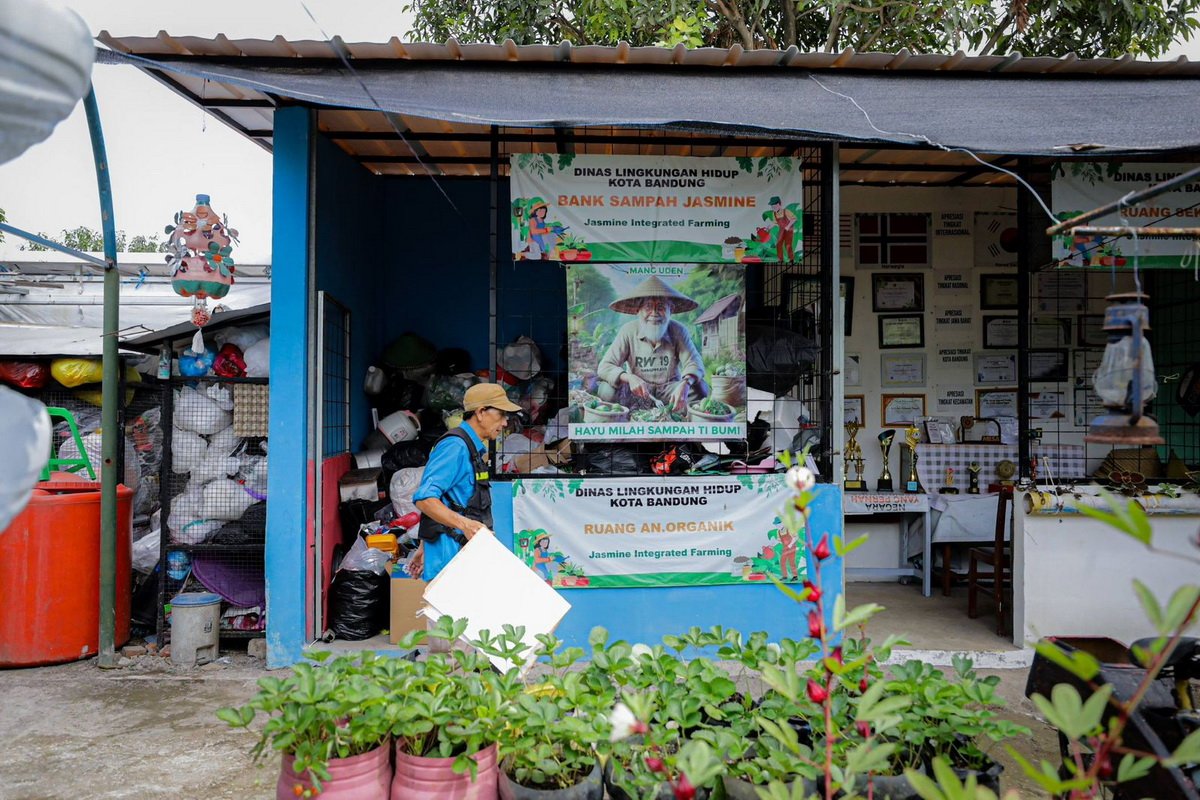 Farhan: Tak Boleh Ada Pembiaran Titik Liar Soal Sampah di Kota Bandung