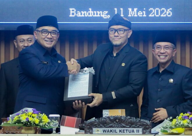 Edwin Senjaya: DPRD Sampaikan Rekomendasi atas LKPJ 2025 Perkuat Pelayanan Publik Pemkot Bandung