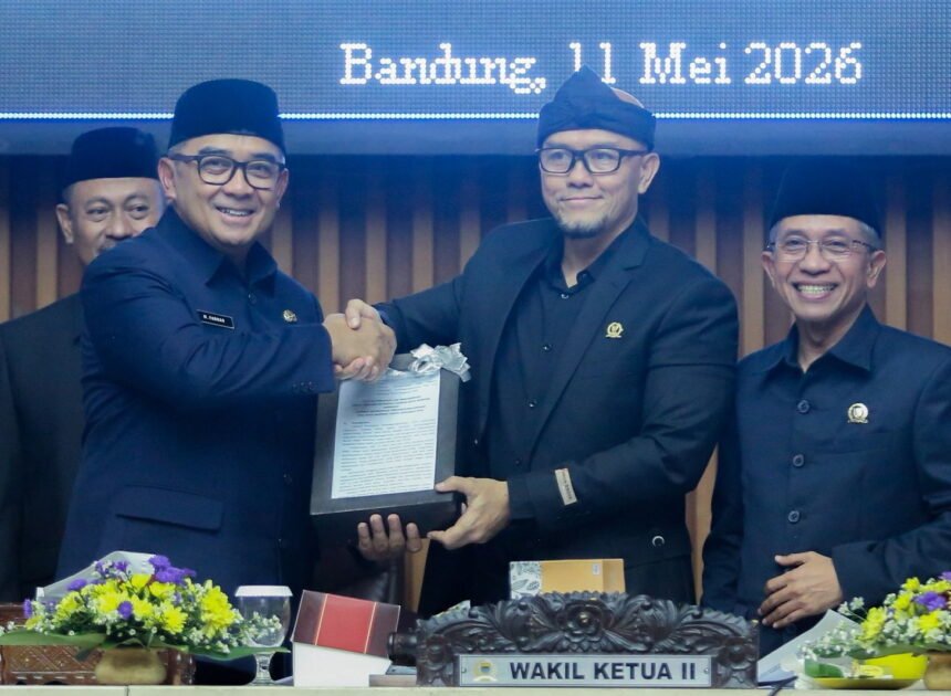 Edwin Senjaya: DPRD Sampaikan Rekomendasi atas LKPJ 2025 Perkuat Pelayanan Publik Pemkot Bandung