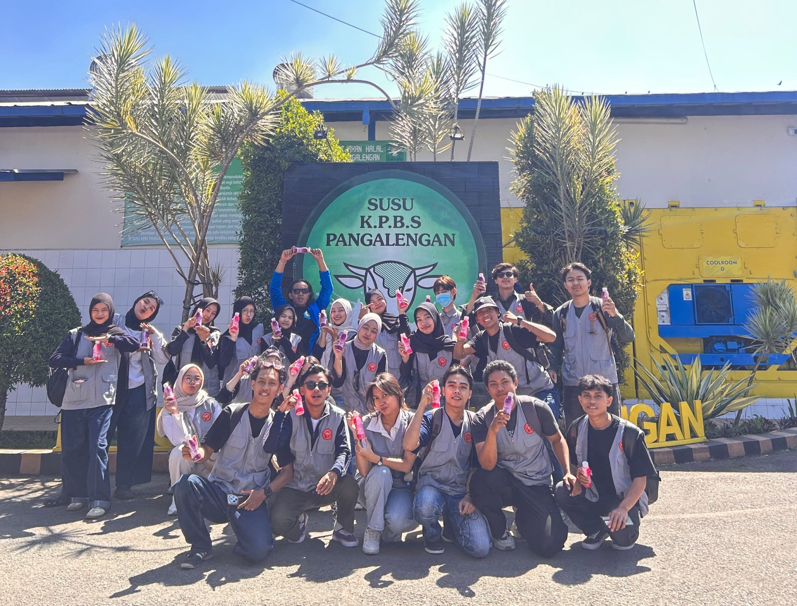 Mahasiswa Manajemen Unfari Bedah Rahasia Eksistensi Bisnis KPBS Pangalengan