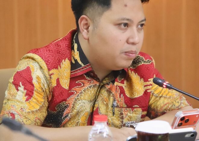 Radea: Penggunaan Dokumen Ganda Hambat Smart City dan Tingkatkan Timbulan Sampah di Kota Bandung