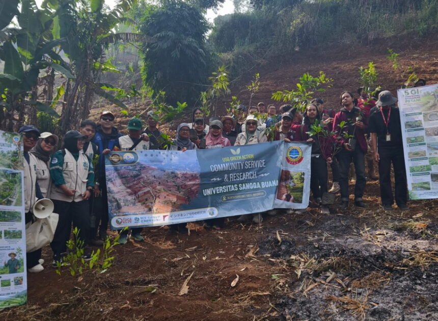 Universitas Sangga Buana Donasikan 1.000 Pohon Lewat USB Green Action