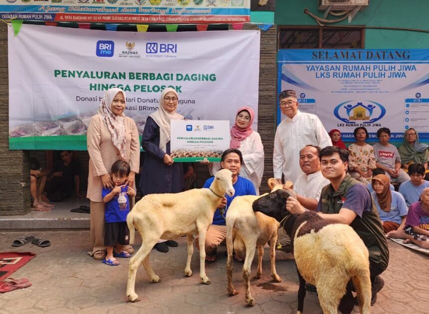 BAZNAS Jawa Barat Salurkan Program Berbagi Daging Hingga Pelosok Cianjur