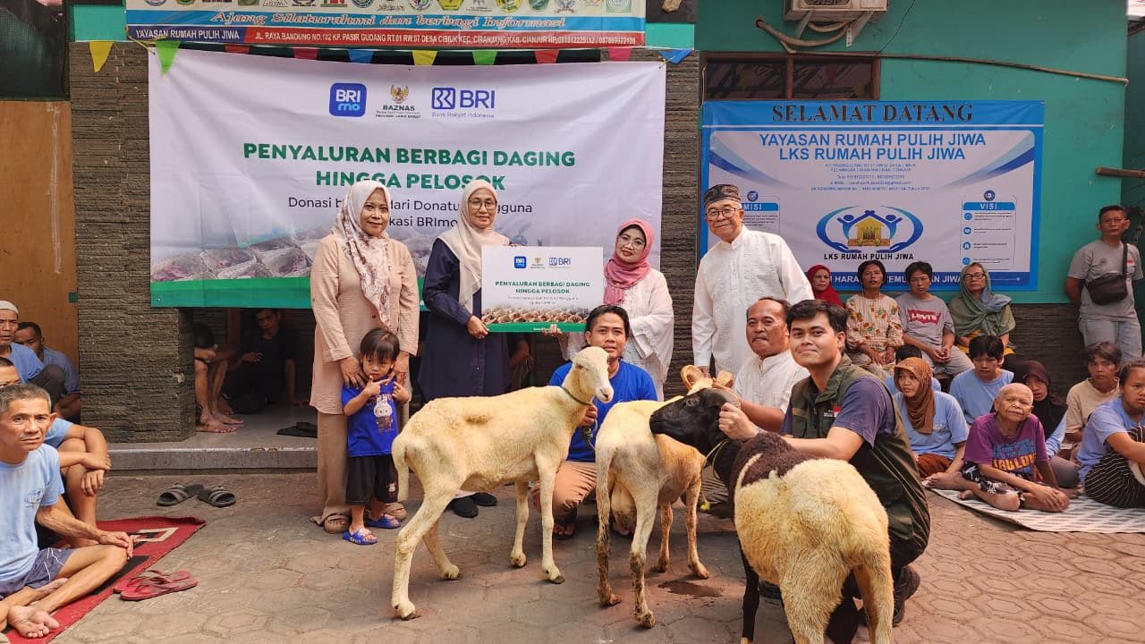 BAZNAS Jawa Barat Salurkan Program Berbagi Daging Hingga Pelosok Cianjur