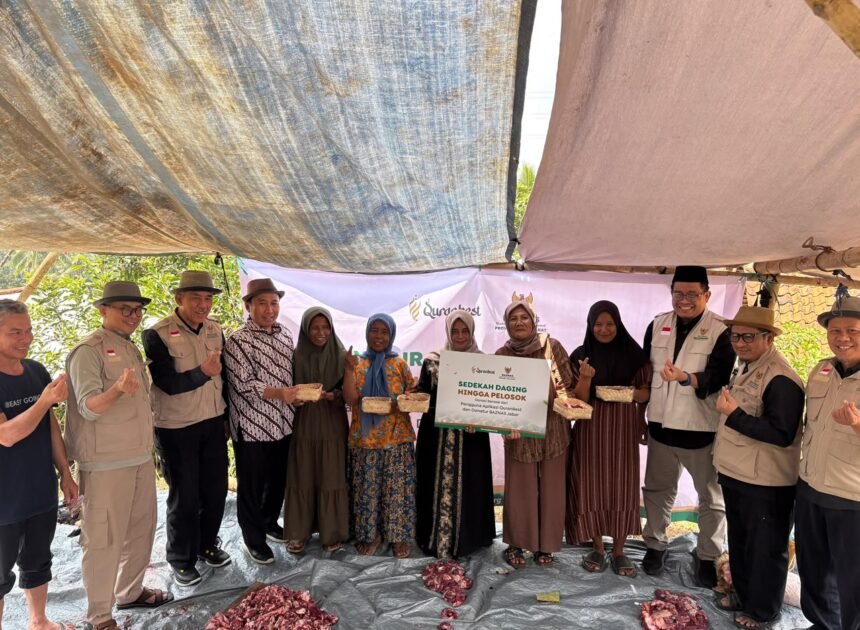 BAZNAS Jabar Salurkan Program Berbagi Daging ke Warga Tasikmalaya
