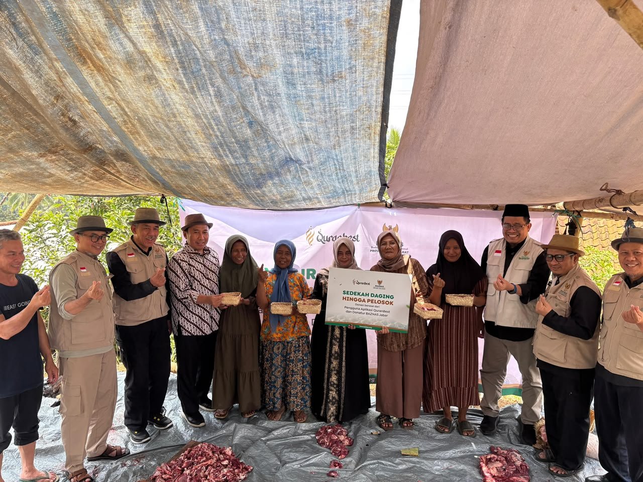 BAZNAS Jabar Salurkan Program Berbagi Daging ke Warga Tasikmalaya