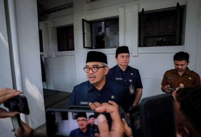 Farhan Instruksikan Manajemen Baru PDAM Tirtawening Konsolidasi Keuangan