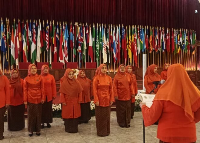 Ketua IKWI Pusat Lantik Pengurus IKWI Jabar Periode 2026-2031