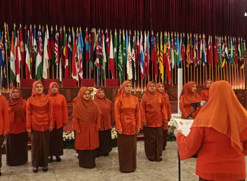 Ketua IKWI Pusat Lantik Pengurus IKWI Jabar Periode 2026-2031
