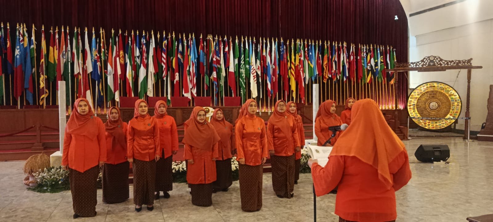 Ketua IKWI Pusat Lantik Pengurus IKWI Jabar Periode 2026-2031